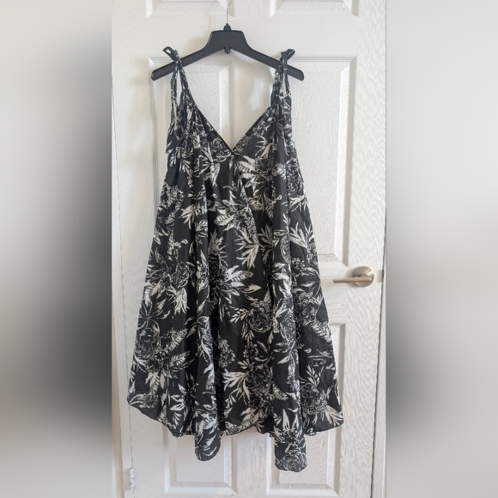 Boho Black White Floral  Dress 100%  Cotton Tie Strap Flowy Summer One Size